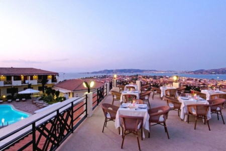 Prenditi cura di te stesso e delle persone che ami. Trascorri un weekend all'insegna del relax e del benessere.